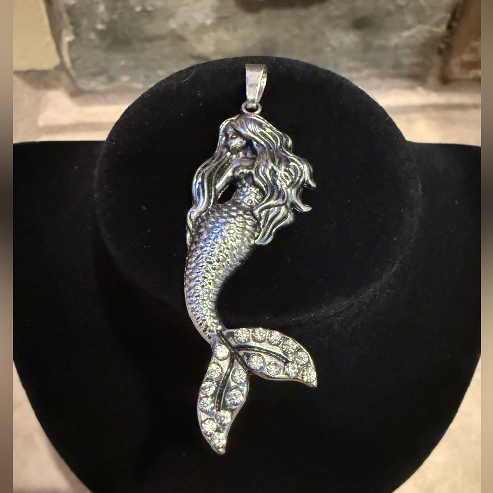 Silver Mermaid Pendant